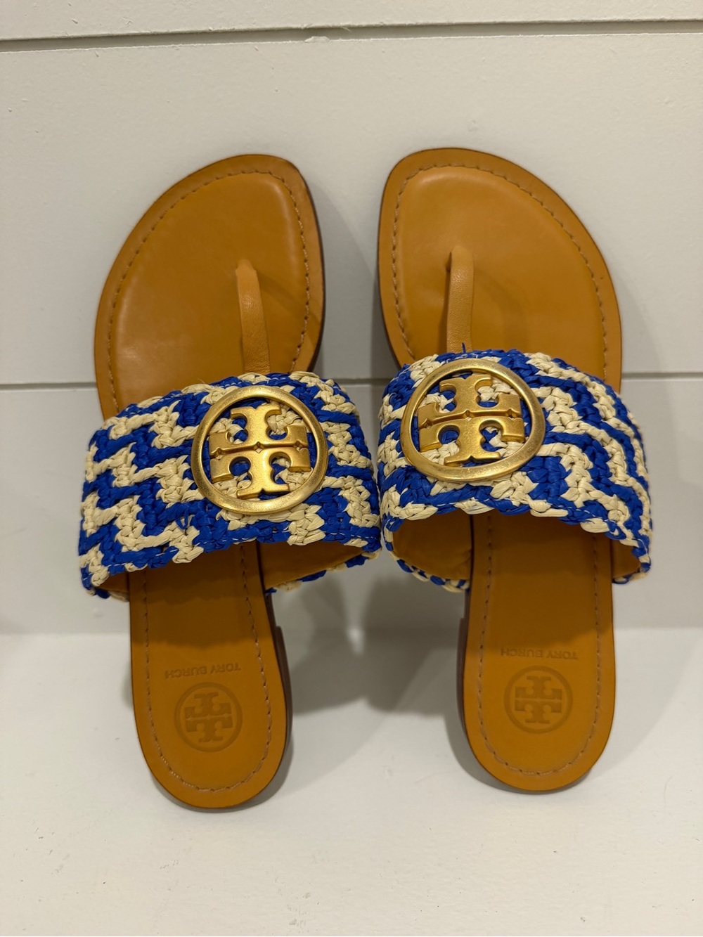 [7.5] Tory Burch Blue & Cream Woven Sandals